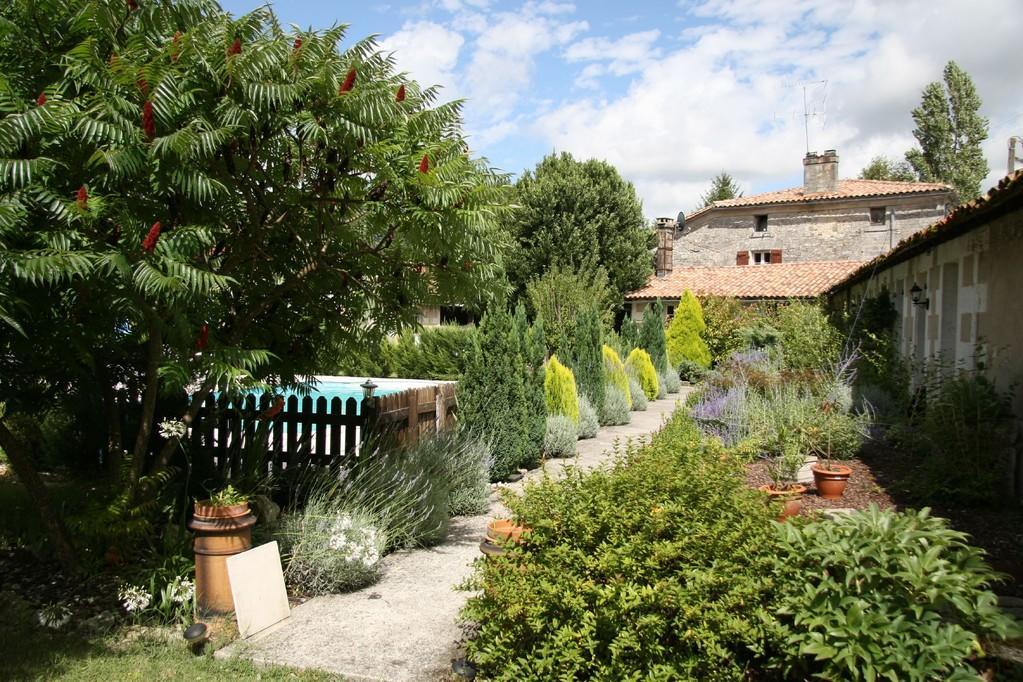 Châteauneuf-sur-CharenteLa Tonnellerie住宿加早餐旅馆 外观 照片